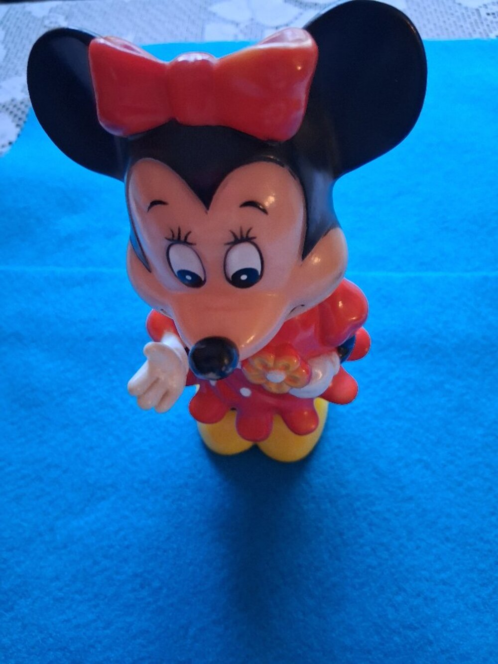 Minnie Mouse coin piggy bank Disney toy collectable vtg